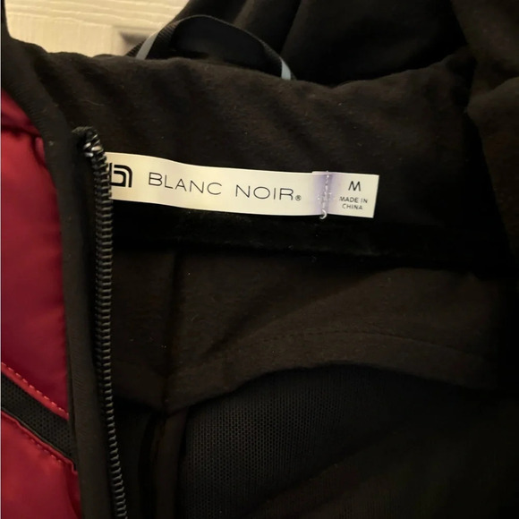 Blanc Noir: puffy vest - Picture 3 of 4